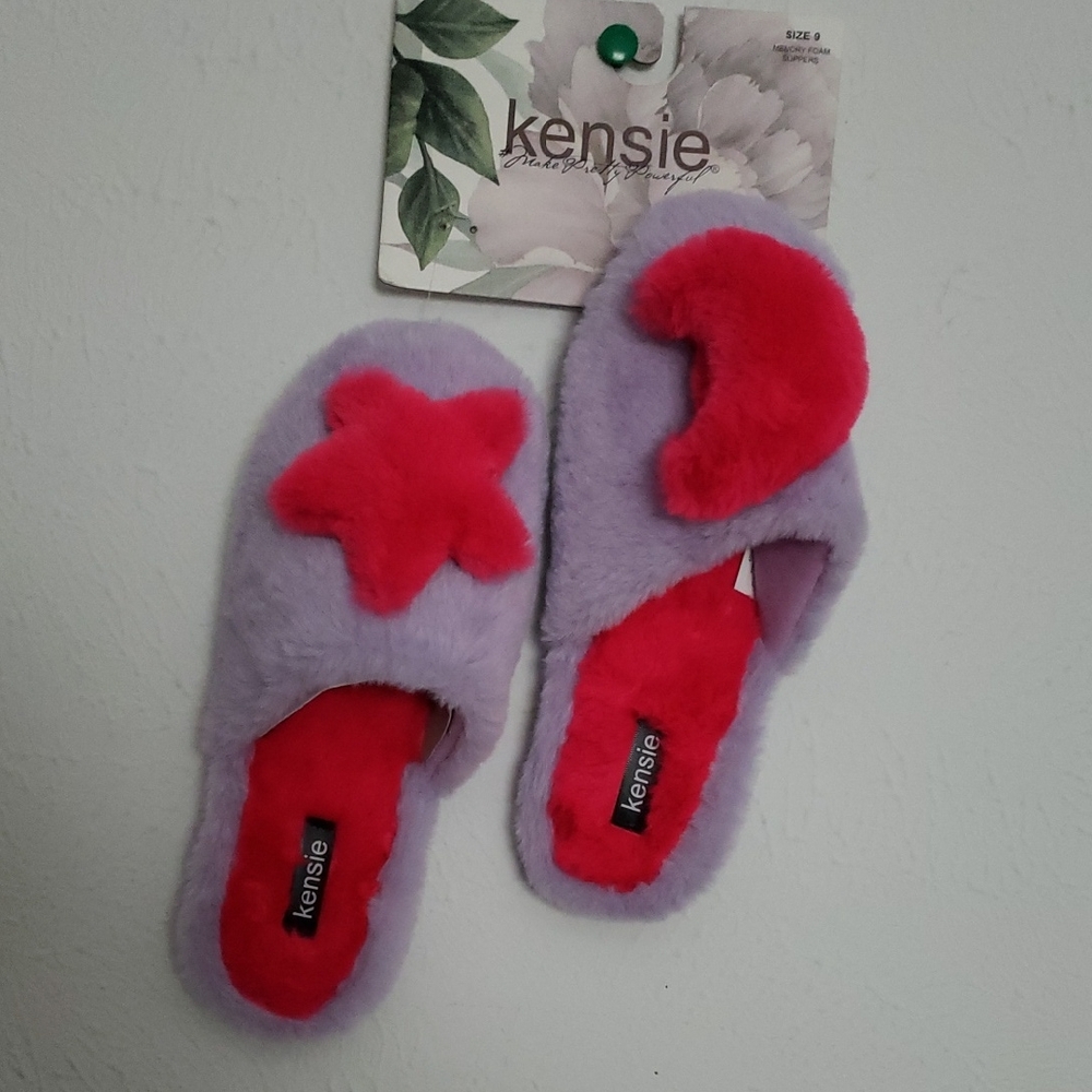 Kensie Lavender and Fuchsia Fuzzy Memory Foam Slippers 9 BRAND NEW!!!